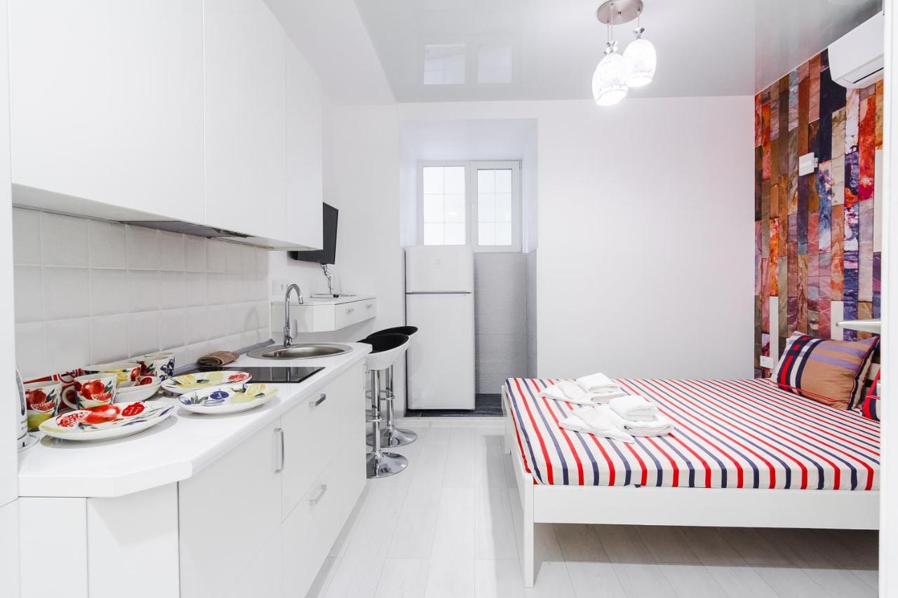Art Apartments On Deribasovskaya オデッサ エクステリア 写真