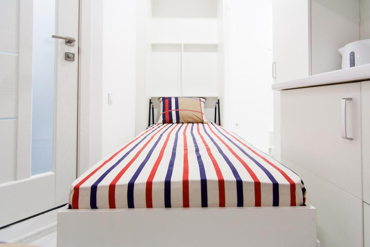 Art Apartments On Deribasovskaya オデッサ エクステリア 写真