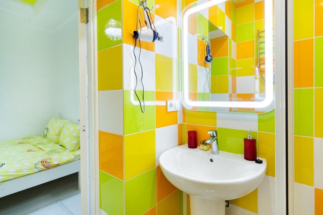 Art Apartments On Deribasovskaya オデッサ エクステリア 写真